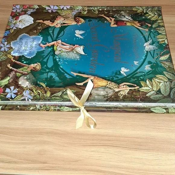 Flower Fairies Pop-Up Book - Picture 3 of 7